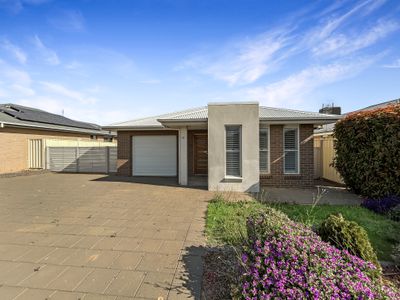 65 Page Avenue, Dubbo