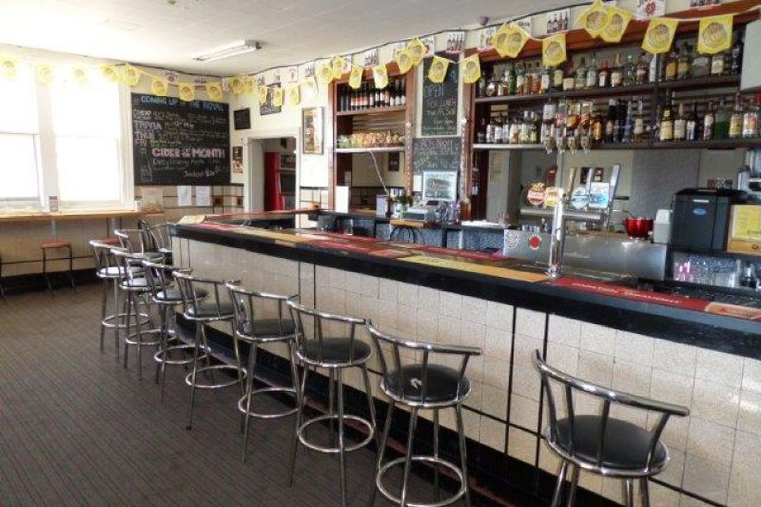 54 Federal St ( Royal Hotel Freehold), Rainbow