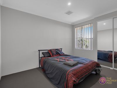 4 Sunstone Boulevard, Treeby