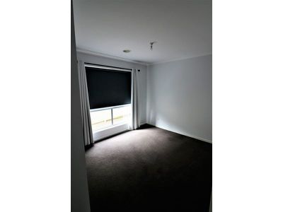 Unit 2 / 70 Redbank Road, Seymour