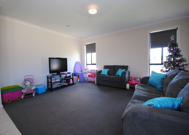 24 Coastal Court, Portland