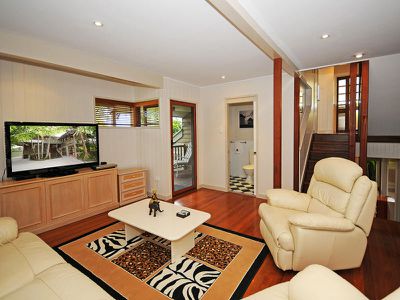 85 LONG STREET, Point Vernon