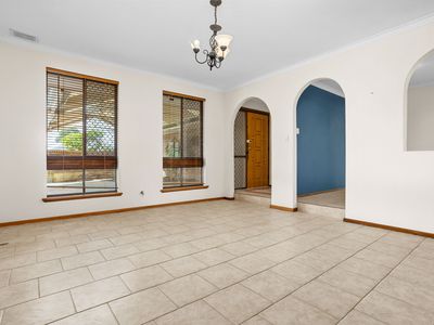 12 Glencairn Way, Parkwood