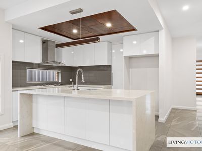 25 Emblem Way, Craigieburn