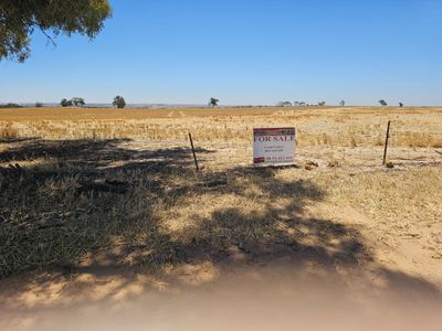 Lot 20053, Hills Road, Warding East