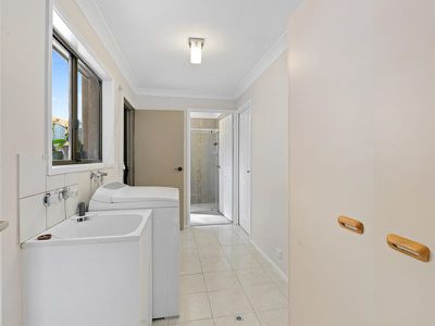 12 Belmore Drive, Rochedale South