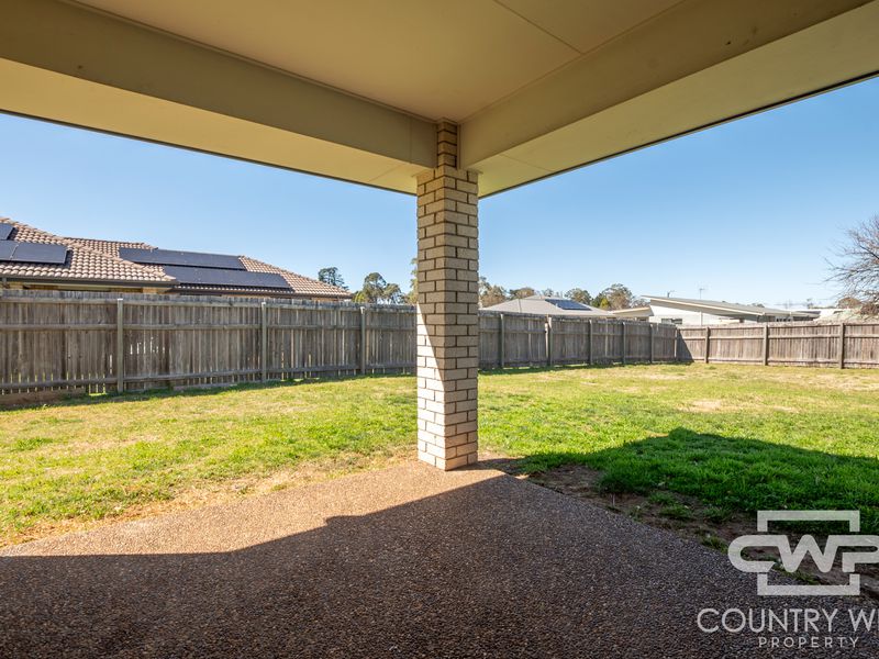 48 Manse Street, Guyra