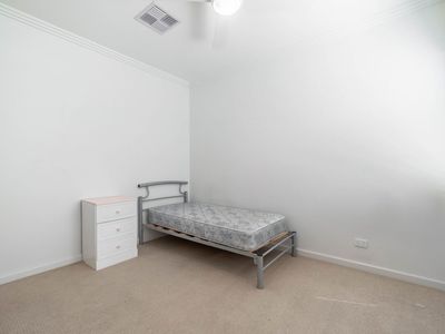 Room 1 / 31 Towers Street, Flora Hill