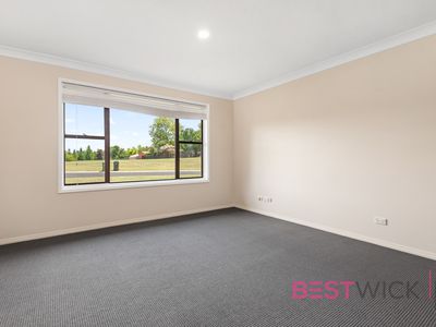 18 Elphinstone Place, Windradyne