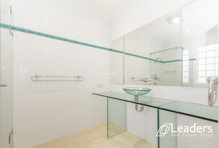 10 BRAZILIA DRIVE, Glen Waverley