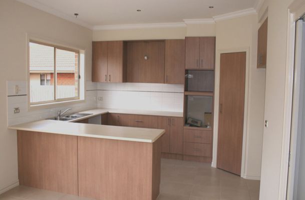 2 / 27 Northern crescent, Craigieburn
