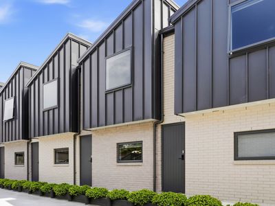 4 Dallas Lane, Caversham