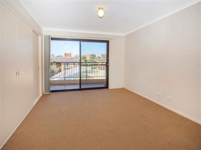4 / 18 Hercules Street, Wollongong