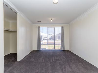 55 Carinata Crescent, Byford