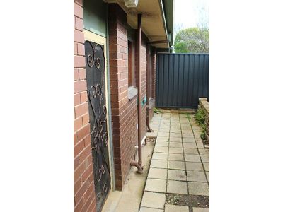 1 / 26 Yallambee Drive, Kennington