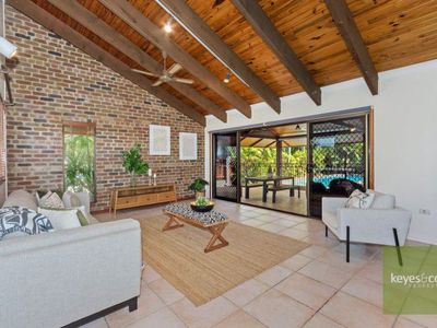 38 Casuarina Drive, Annandale