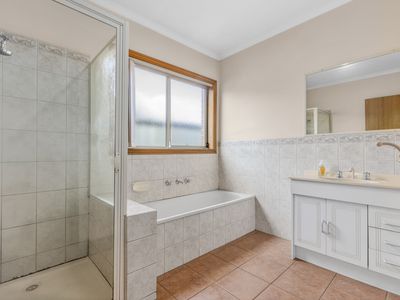 1 / 41 Osborne Avenue, North Geelong