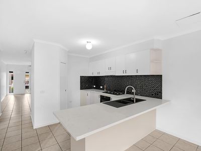 43 Augusta Crescent, Sunshine North