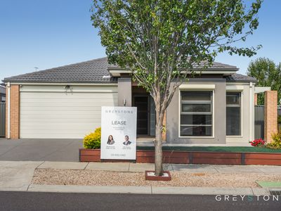 12 Patera Grove, Fraser Rise