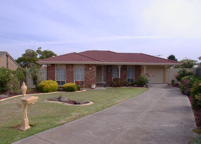 8 Warilda Crescent, Hallett Cove