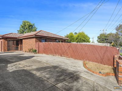 1 / 27 Simpson Drive, Dandenong North