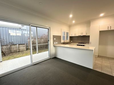8 LAPWING ST STREET, Elermore Vale
