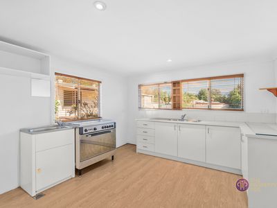 17 Church Street (Studio), Kelmscott