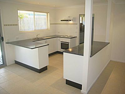 11 Milperra Road, Rochedale South