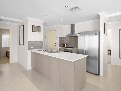 5 Pyke Way, Piara Waters