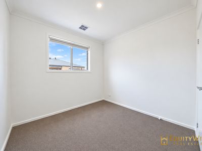 29 Praline Street, Manor Lakes