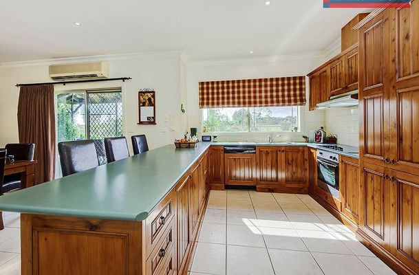 6 Peregrine Road, Oaklands Junction
