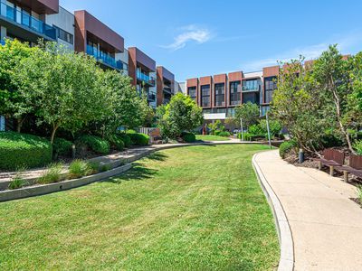 213 / 50 Catamaran Drive, Werribee South