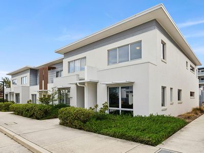 140 / 142 Mapleton Avenue, Harrison