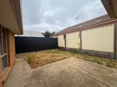 2 / 12 Deutgam Street, Werribee