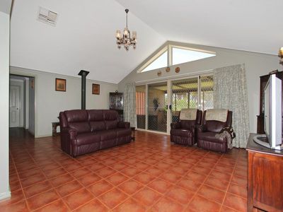 38 Azamor Drive, Boulder