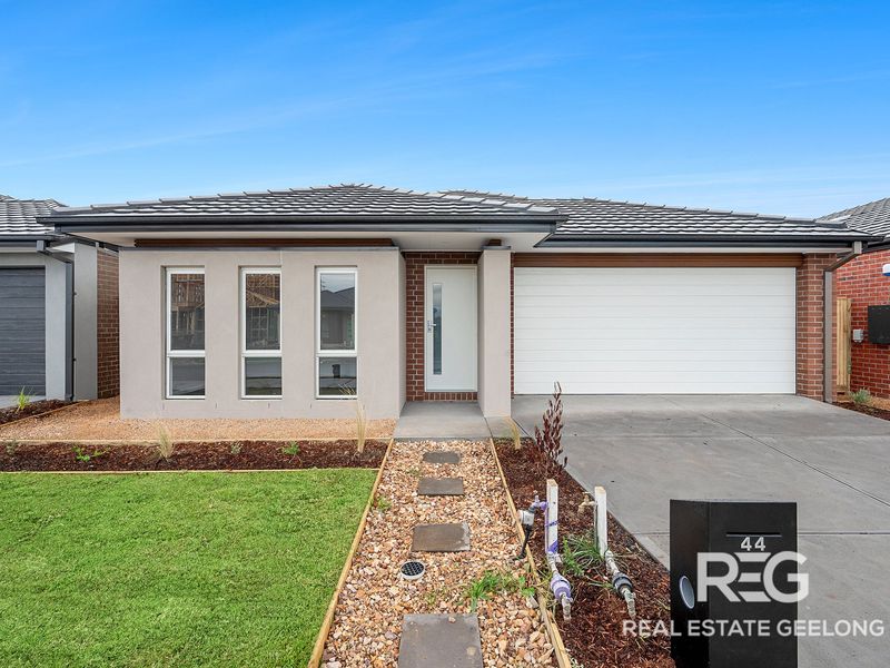 44 Forrest Green Drive, Armstrong Creek