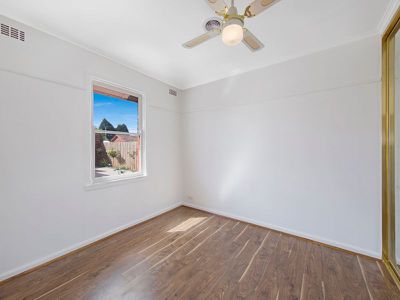 1 / 29 Hughes Crescent, Dandenong North