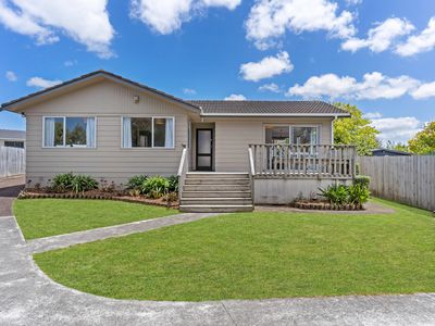 15 & 15A Bahari Drive, Ranui