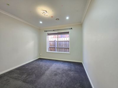 18 Spinifex Street, Point Cook