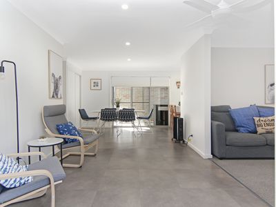 1 / 7 Hibiscus Place, Tuncurry