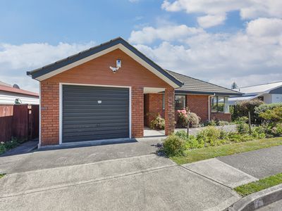 36 Willow Avenue, Stoke