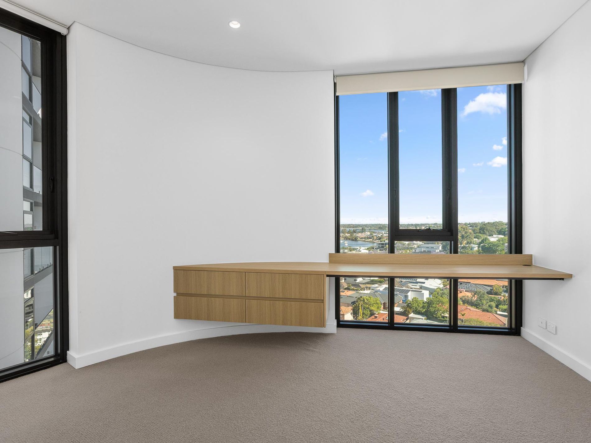 1001 / 18 Ogilvie Road, Mount Pleasant