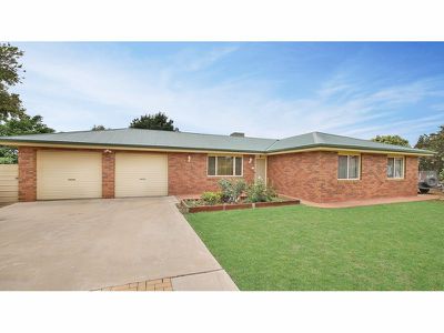 105 Oak Crescent, Narromine