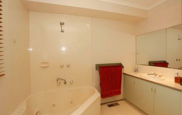 23 Mahon Avenue, Beaconsfield