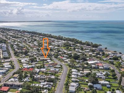 3 / 3 King Street, Urangan