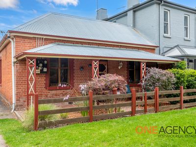 24 Morrisset Street, Bathurst