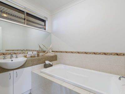 19 Doyle Cres, Seymour