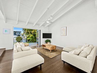 6 Van Diemen Place, Hollywell