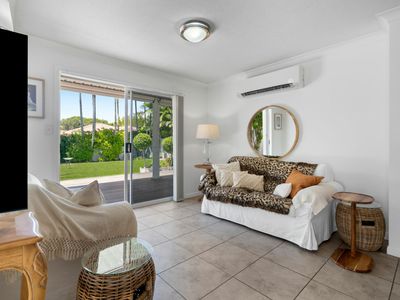 10 / 100 Cotlew Street East, Southport