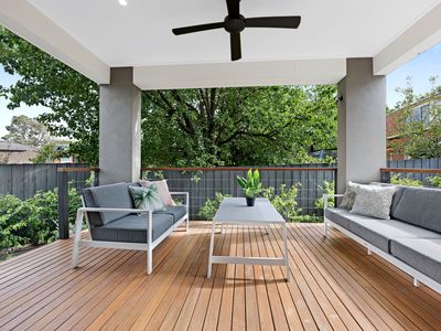 2 / 2 Doorawarrah Court, Mount Waverley